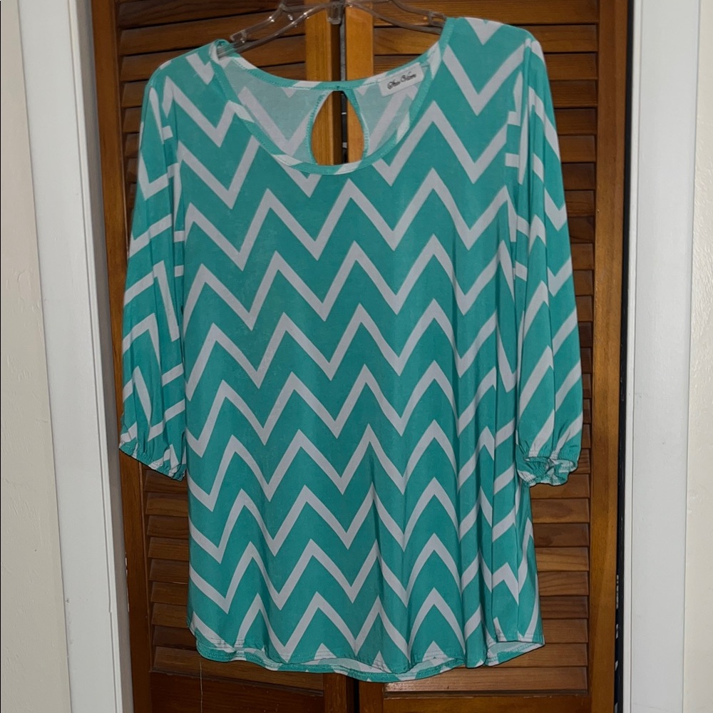 Star Vixen Teal and White Chevron Blouse